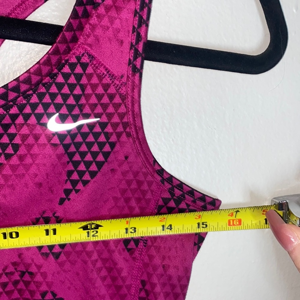 🪼Pink and black Nike Dri-fit tank top! - Picture 5 of 6